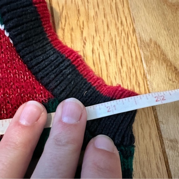 Vintage Holly Metallic Sweater Vest - Picture 8 of 9